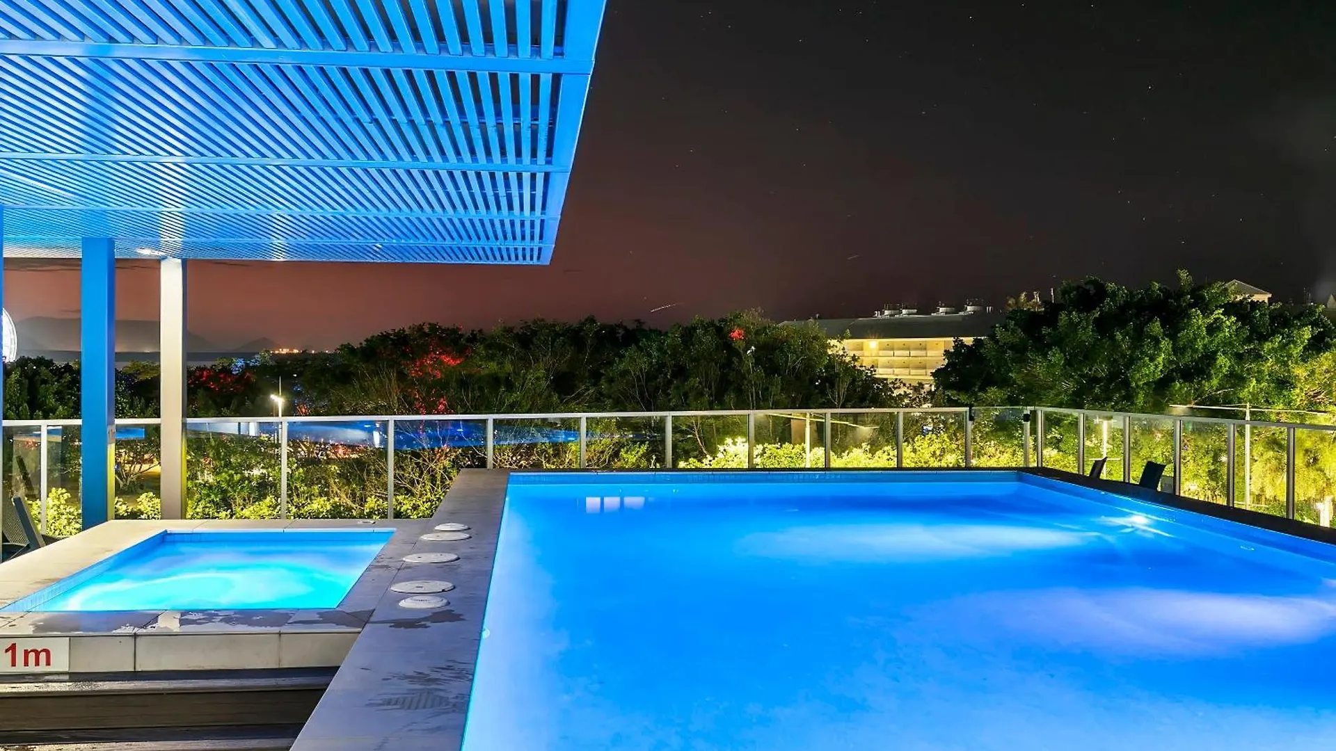 Coastal Harbour Lights -Pool Gym & Prime Location Lejlighed Cairns 0*,  Australien